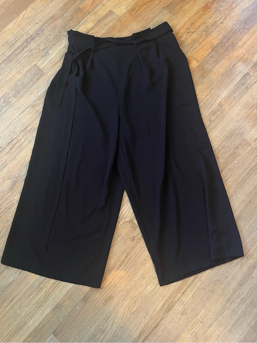 SHEIN Black Wide-Leg Cropped Tie-Waist Pants